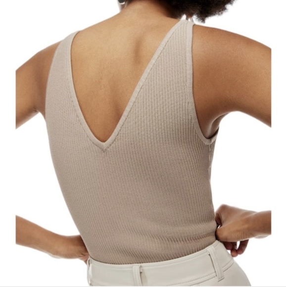 Babaton Sculpt Knit Top - Picture 2 of 7